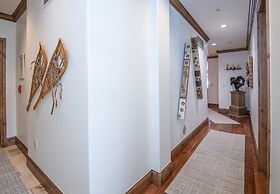 Lionsquare North Tower #402 5 Bedroom Condo by RedAwning