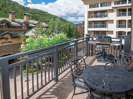 Lionsquare North Tower #402 5 Bedroom Condo by RedAwning