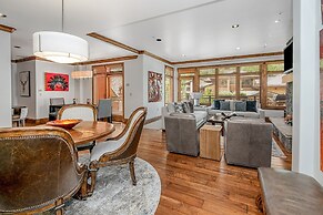 Lionsquare North Tower #402 5 Bedroom Condo by RedAwning