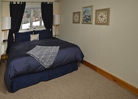 Vail Trails East #7b 1 Bedroom Condo by RedAwning