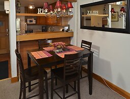 Vail Trails East #7b 1 Bedroom Condo by RedAwning