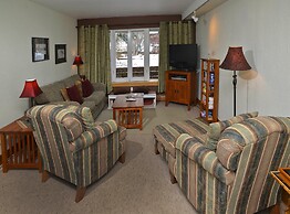 Vail Trails East #7b 1 Bedroom Condo by RedAwning
