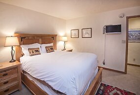 Cortina #160 3 Bedroom Condo by Redawning