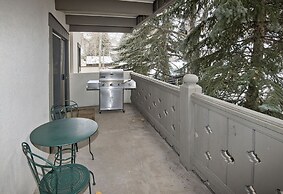 Cortina #160 3 Bedroom Condo by Redawning