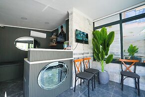 Mut Hotel