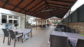Mut Hotel