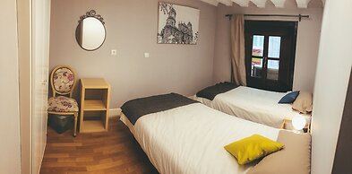 Apodaca Rooms