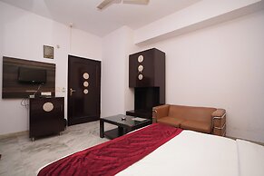 Hotel Mandakini Palace