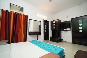 Hotel Mandakini Palace