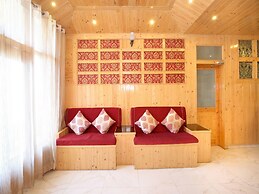 OYO 12170 Home Rustic Villa Kasauli