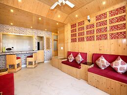 OYO 12170 Home Rustic Villa Kasauli