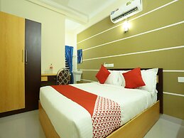 OYO 11909 Star Plaza