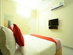 OYO 11909 Star Plaza