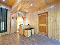 OYO 12271 Avenue Manali