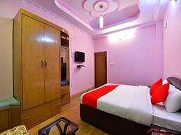 OYO 12271 Avenue Manali