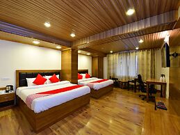 OYO 12271 Avenue Manali