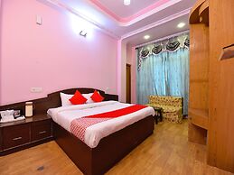 OYO 12271 Avenue Manali