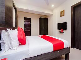 OYO 11855 Phoenix Hotel