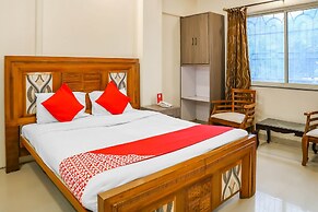 OYO 10678 Hotel Nandanvan