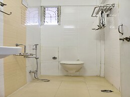 OYO 10678 Hotel Nandanvan