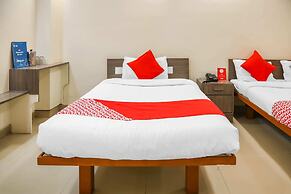 OYO 10678 Hotel Nandanvan