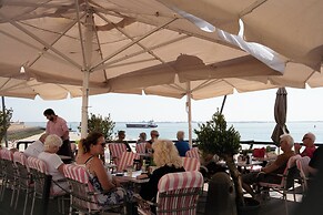Beachfront Boutiquehotel
