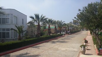Altinkum Tatil Koyu
