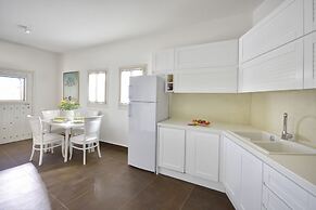 Jenny's Summer Houses