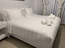 Jenny's Summer Houses