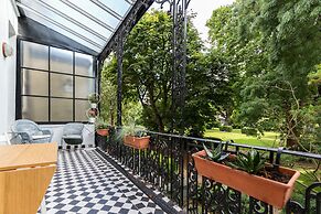 Philbeach Balcony- 2bed flat in Earls Ct