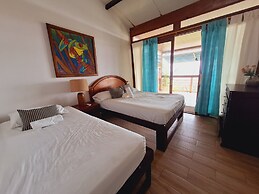 Casa Sirena Surf Lodge