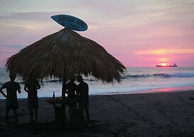 Casa Sirena Surf Lodge