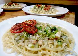 Casa Sirena Surf Lodge