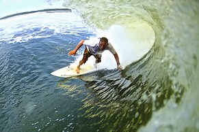 Casa Sirena Surf Lodge