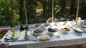 Leontopolis Apart Hotel