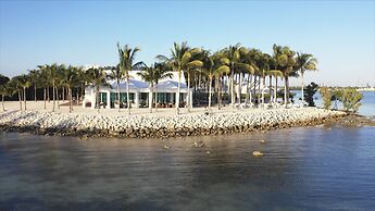 Isla Bella Beach Resort & Spa