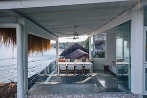 Mahi Mahi Villa & Suites