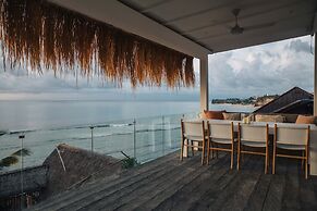 Mahi Mahi Villa & Suites