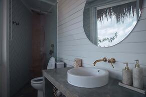 Mahi Mahi Villa & Suites