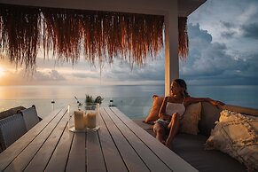 Mahi Mahi Villa & Suites