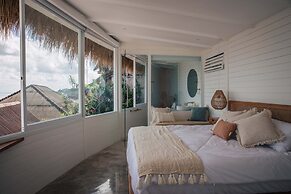 Mahi Mahi Villa & Suites