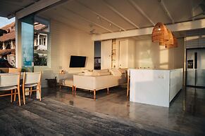 Mahi Mahi Villa & Suites