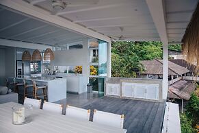 Mahi Mahi Villa & Suites