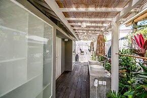 Mahi Mahi Villa & Suites