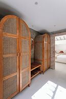 Mahi Mahi Villa & Suites