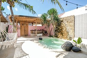 Mahi Mahi Villa & Suites