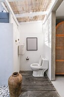 Mahi Mahi Villa & Suites