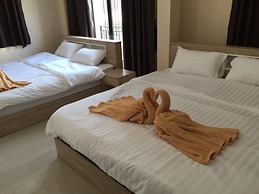 Baan Pleon View by Ratcharin