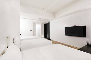 Hotel 498