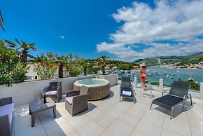 Adriatic Deluxe Apartments